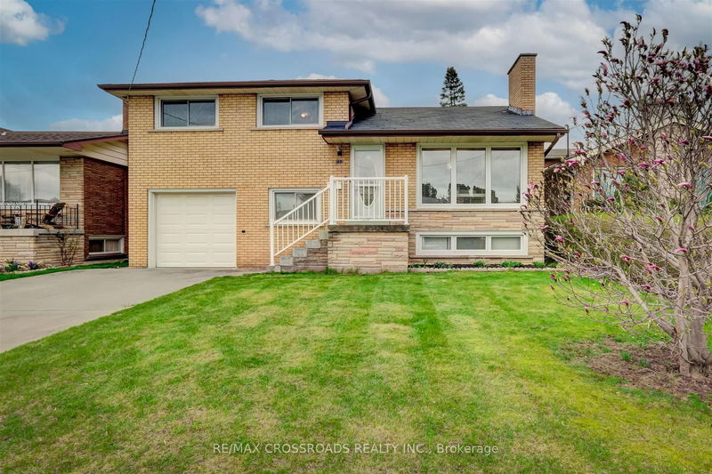 home for sale on 193 Tuxedo Avenue S