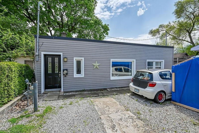 home for sale on 439 1/2 Cochrane Road