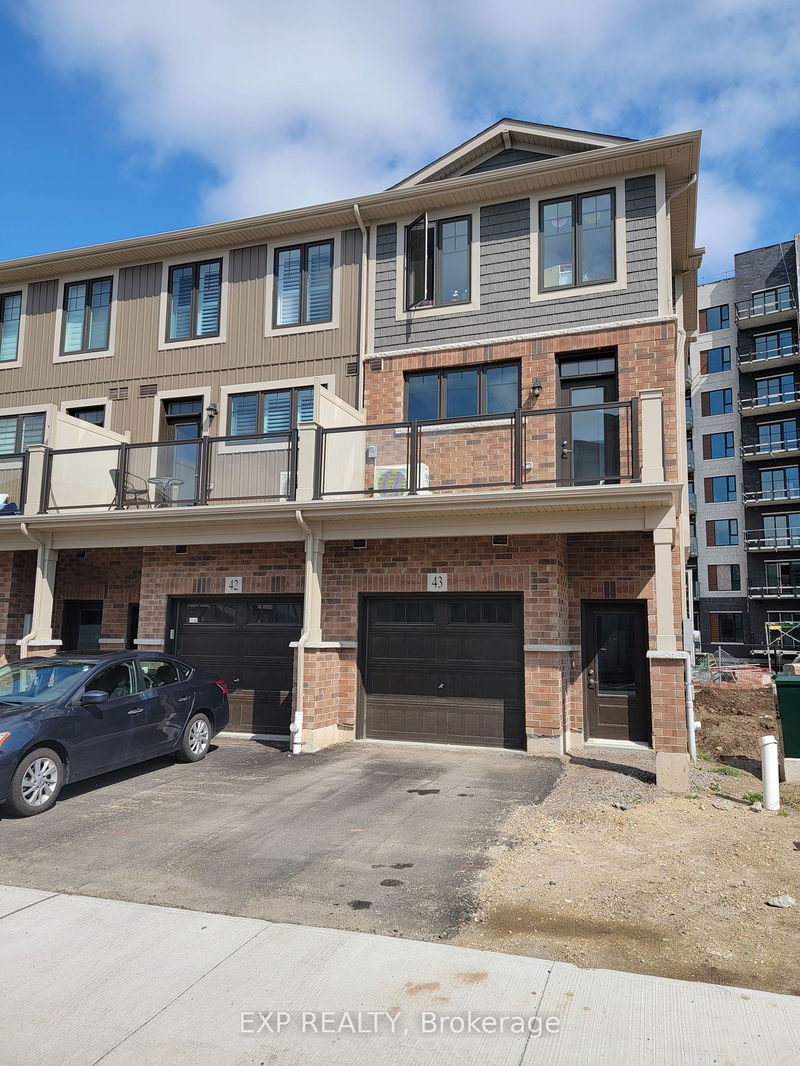 home for lease on 43-100 Hollywood Court