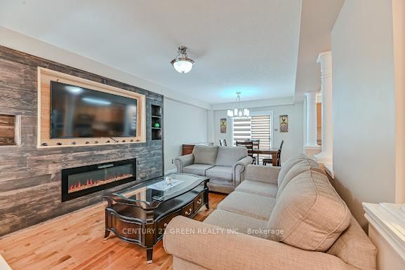Listing Image 7