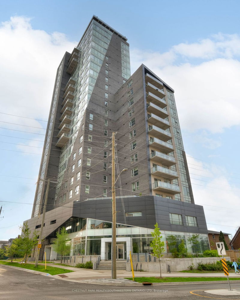 home for sale on 1604-158 King Street N