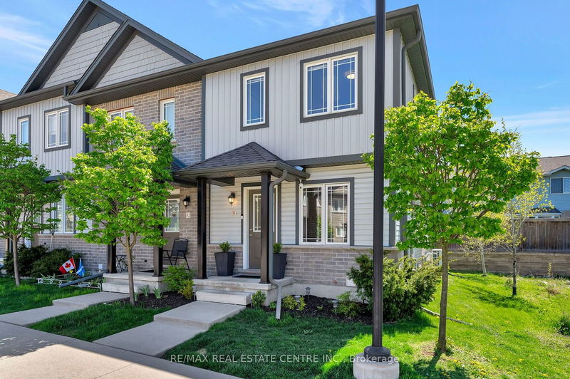 home for sale on 31-350 Dundas Street S