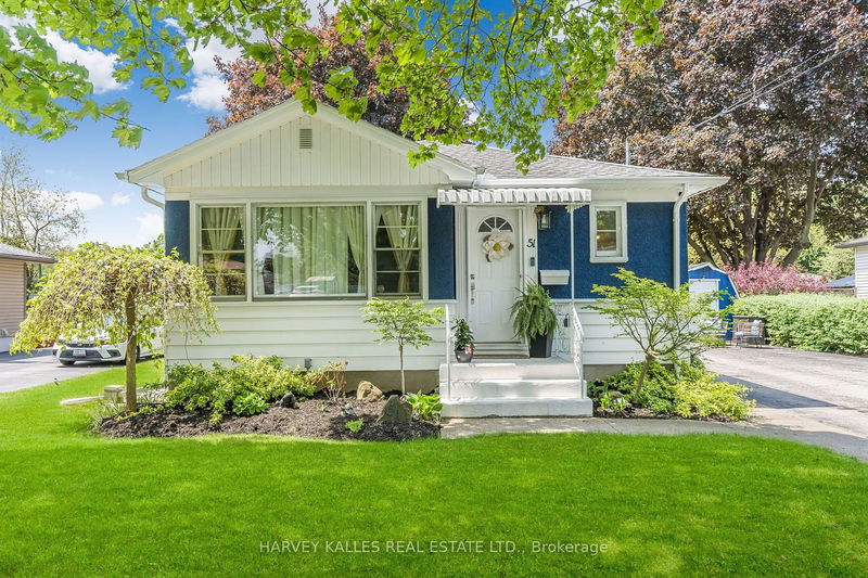 home for sale on 51 Dunkeld Avenue