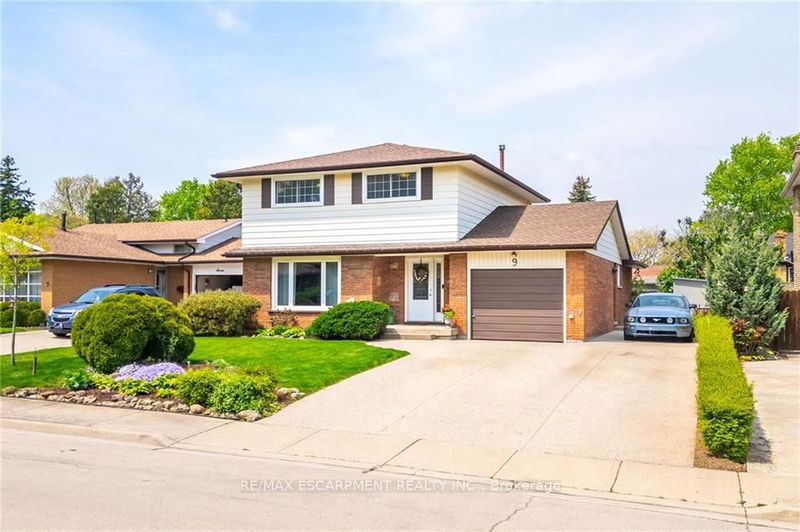 home for sale on 9 Vanderwood Court