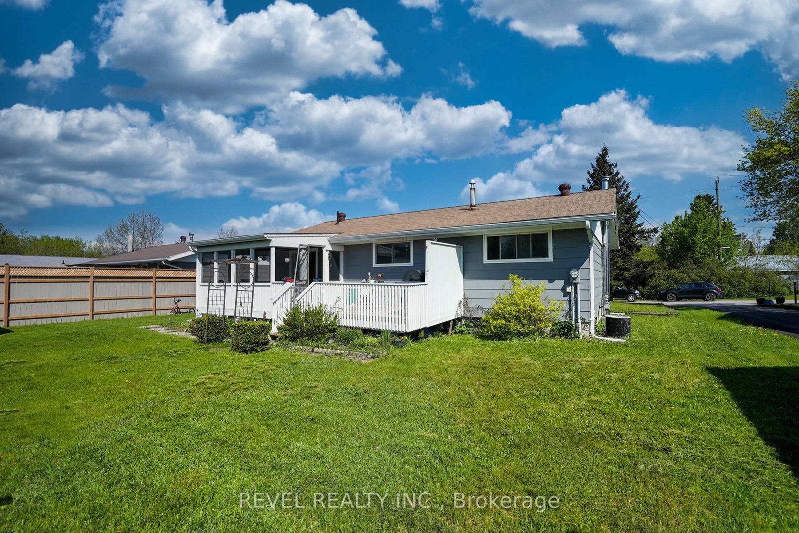 Listing Image 16