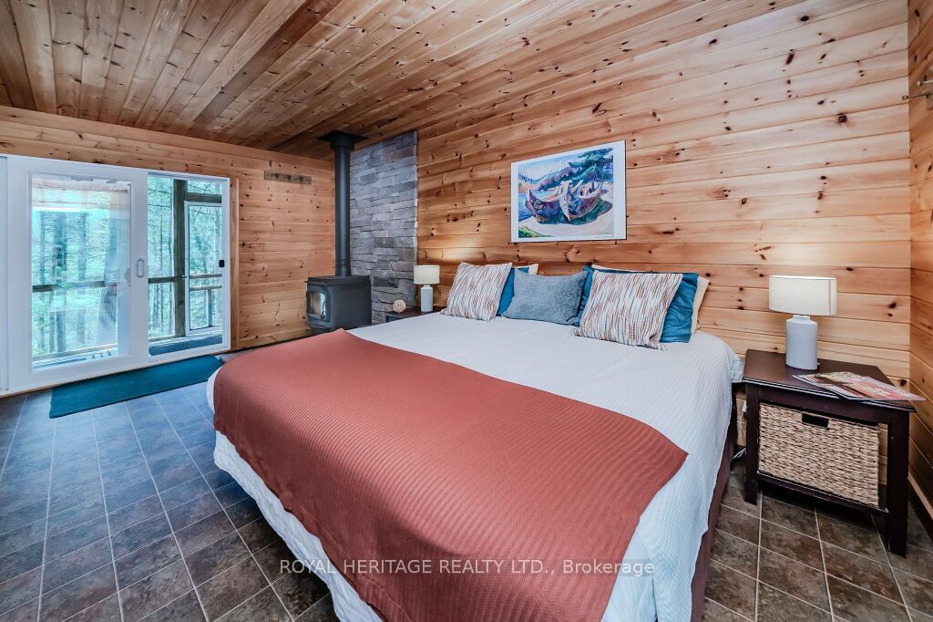 Detached House sold at 1306 -2 Eastshore Road, Georgian Bay, Gibson, P0C 1A0 - MLS: X8346120