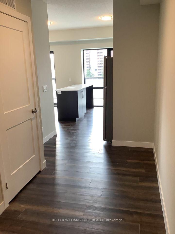 714 - 15 Queen St S, Hamilton, L8P 3R4 | Image 2