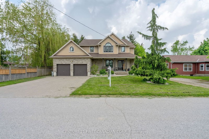 home for sale on 104 High Street