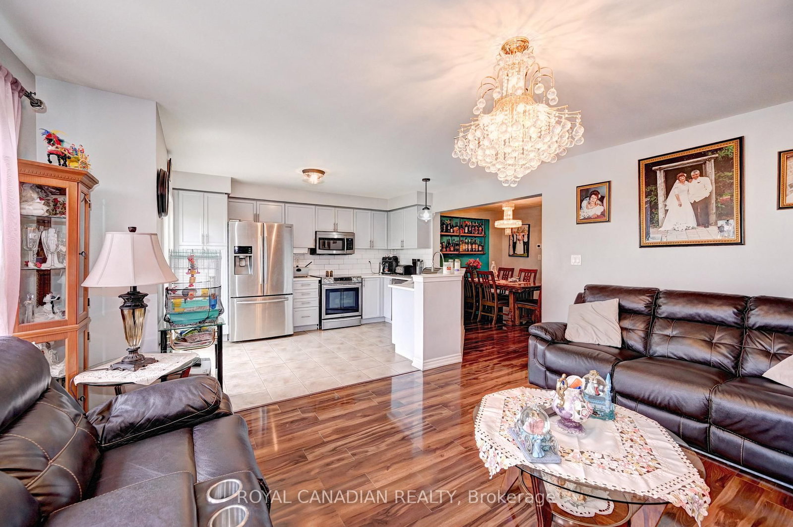 Listing Image 7