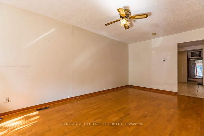 14 Graham Ave S, Hamilton, L8K 2L8 | Image 3