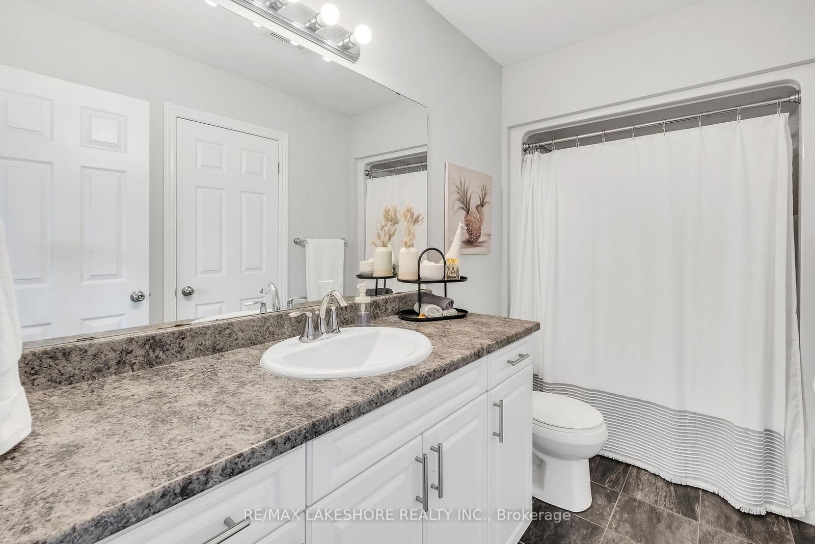 440 Lonsberry Drive, Unit 206 - Photo 22