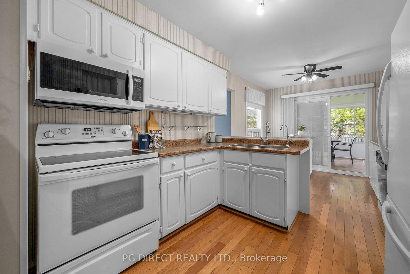 Listing Image 7