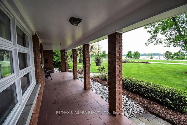 1457 Niagara Blvd Parkway