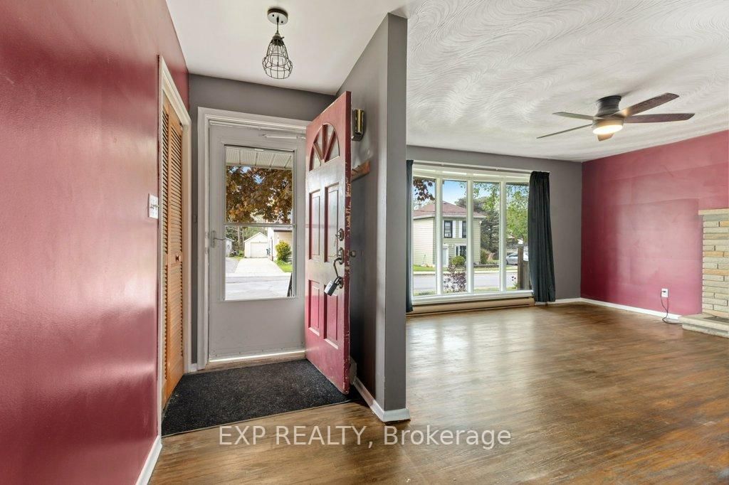 Listing Image 6