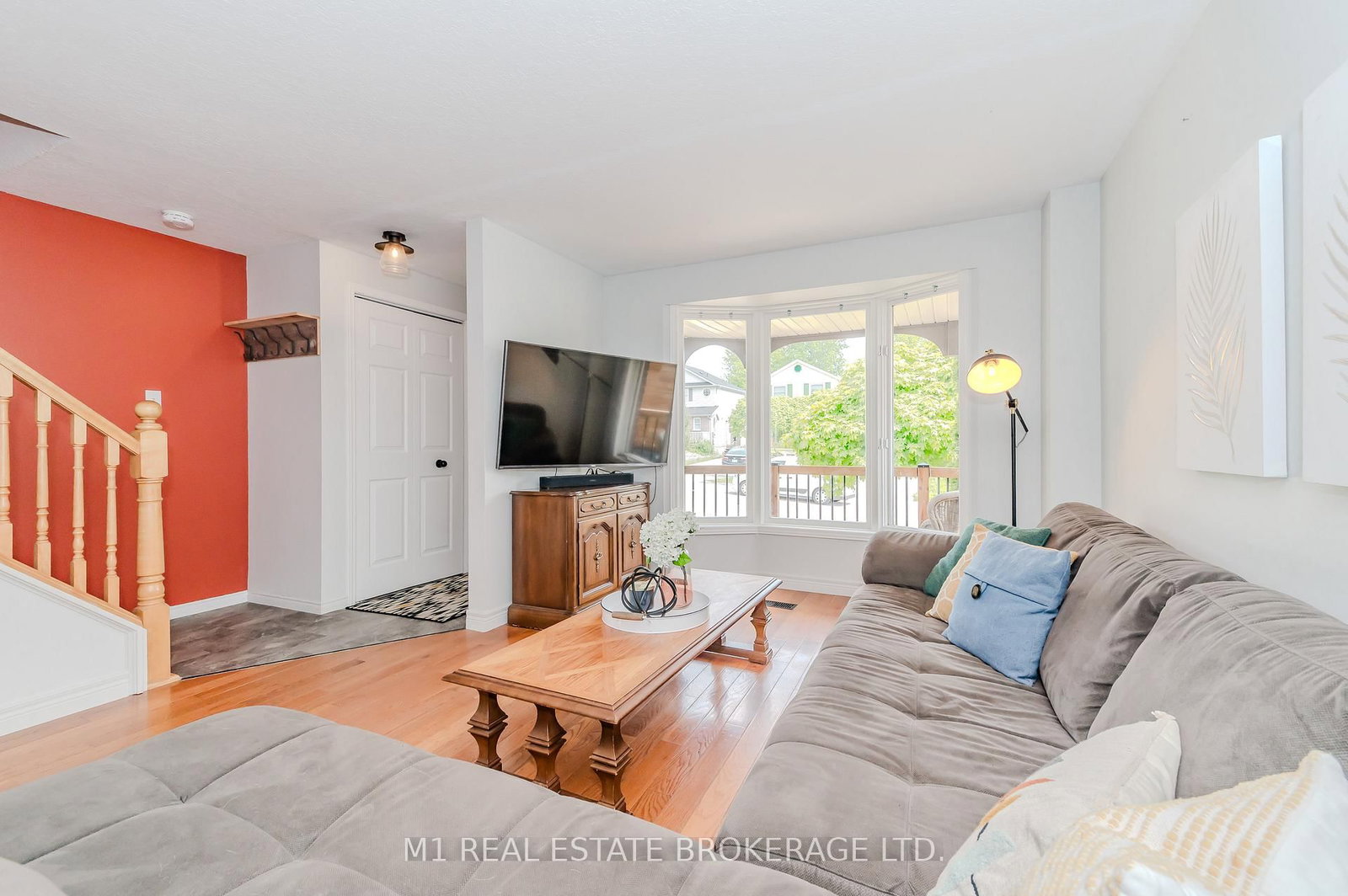 Listing Image 7