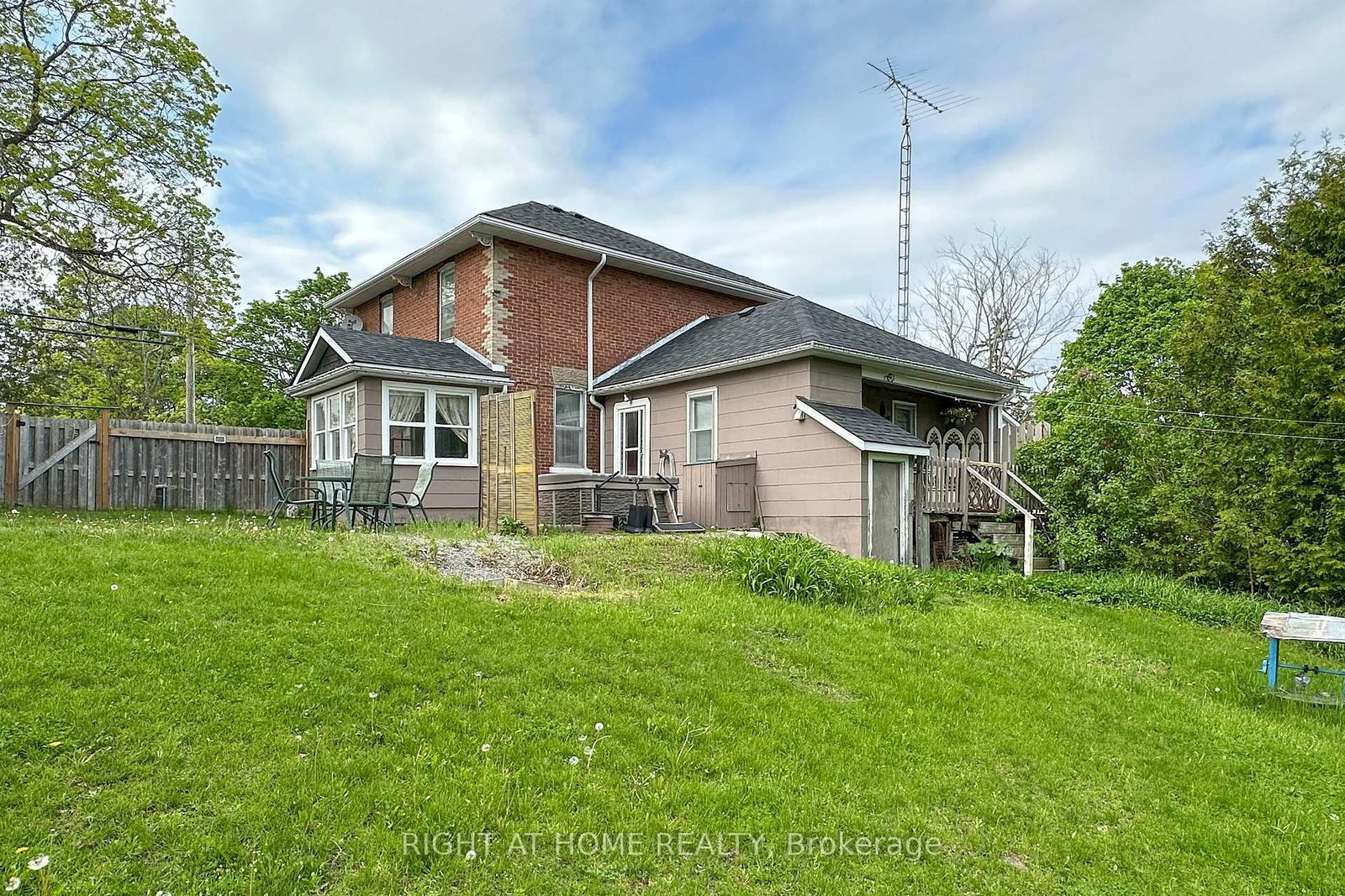 Listing Image 6