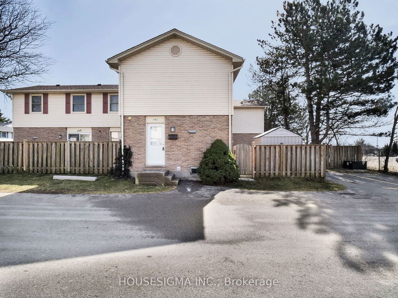 home for lease on 162-230 Clarke Road