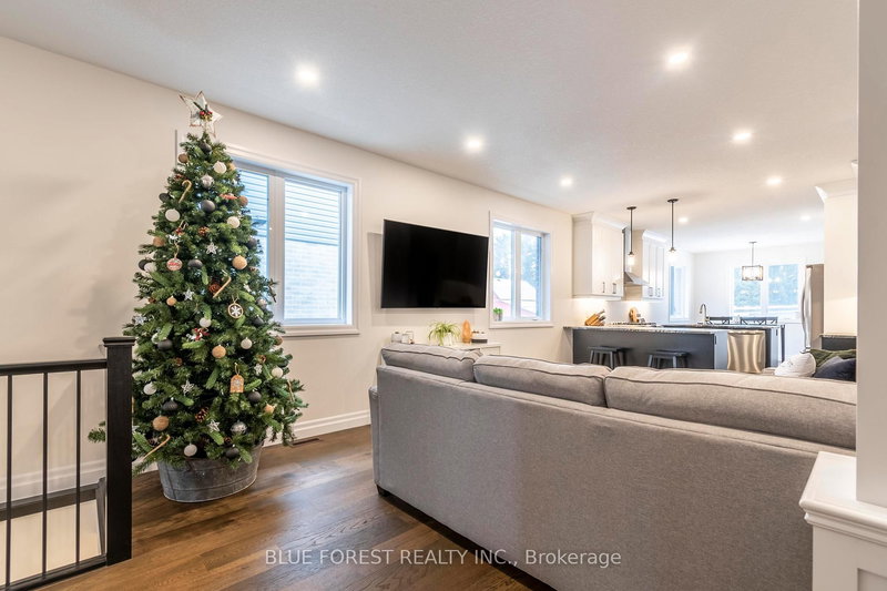 100 HERON St, Southwold, N5P 3T2 | Image 3