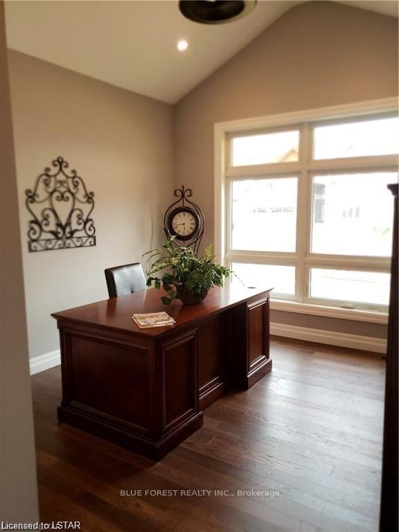 68 FIVE STAKES St, Southwold, N5P 3T2 | Image 2