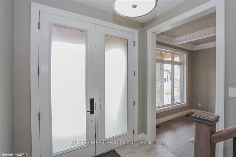 26 ROYAL Cres, Southwold, N5P 3T2 | Image 2