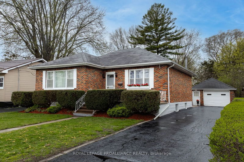 home for sale on 296 Macdonald Avenue