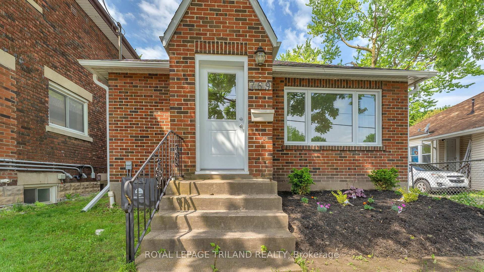 Listing Image 3
