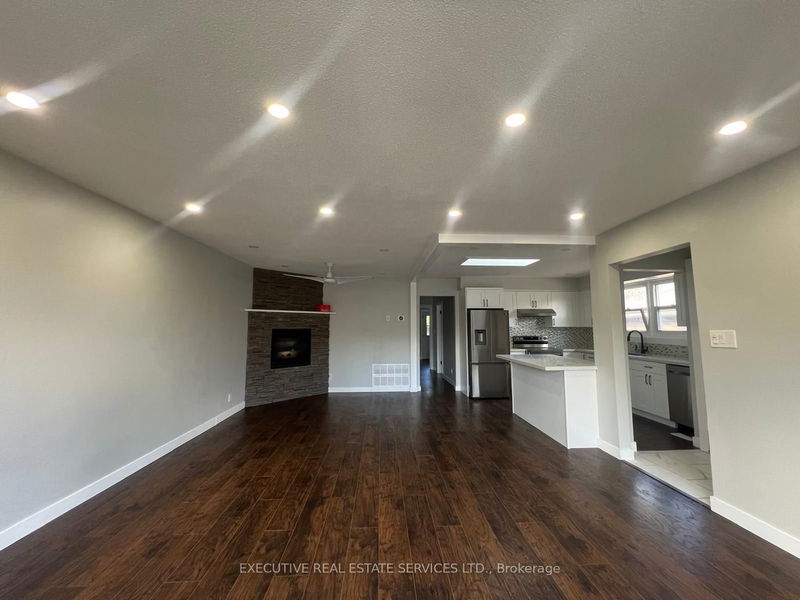 home for lease on 168 Overlea Drive E