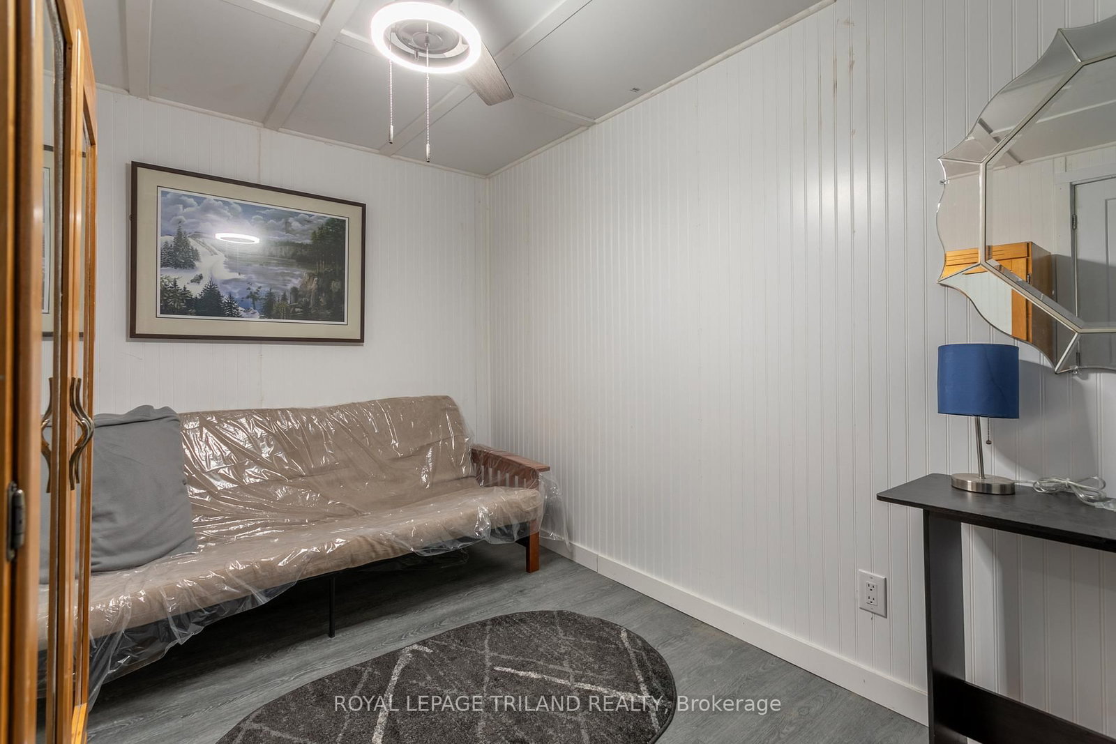Listing Image 12