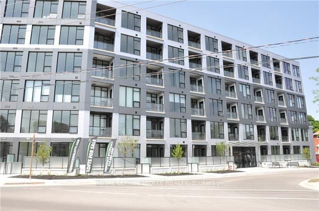 home for lease on 116-690 King Street W