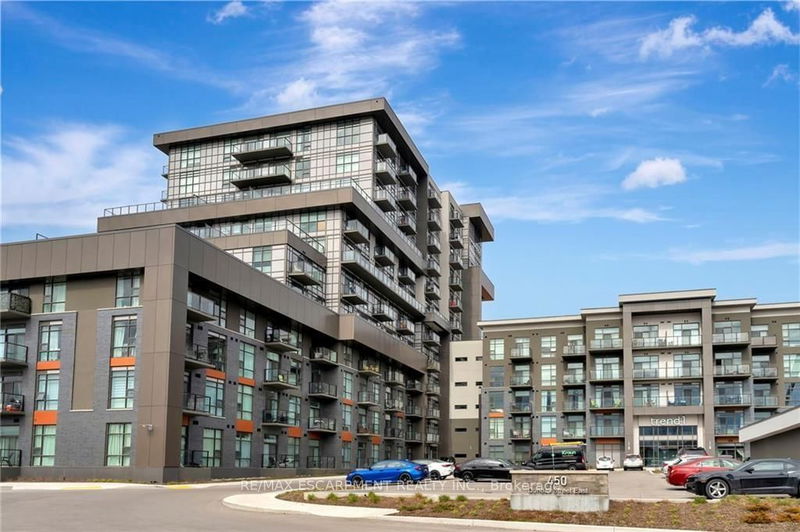home for sale on 506-450 Dundas Street E