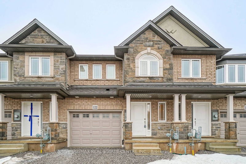 home for lease on 122 Laguna Village Crescent
