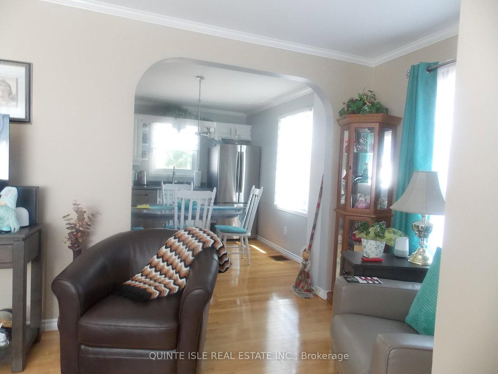 Listing Image 7