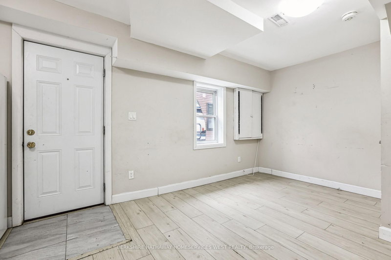 2 - 19 Bailey St, St. Catharines, L2S 1J3 | Image 2