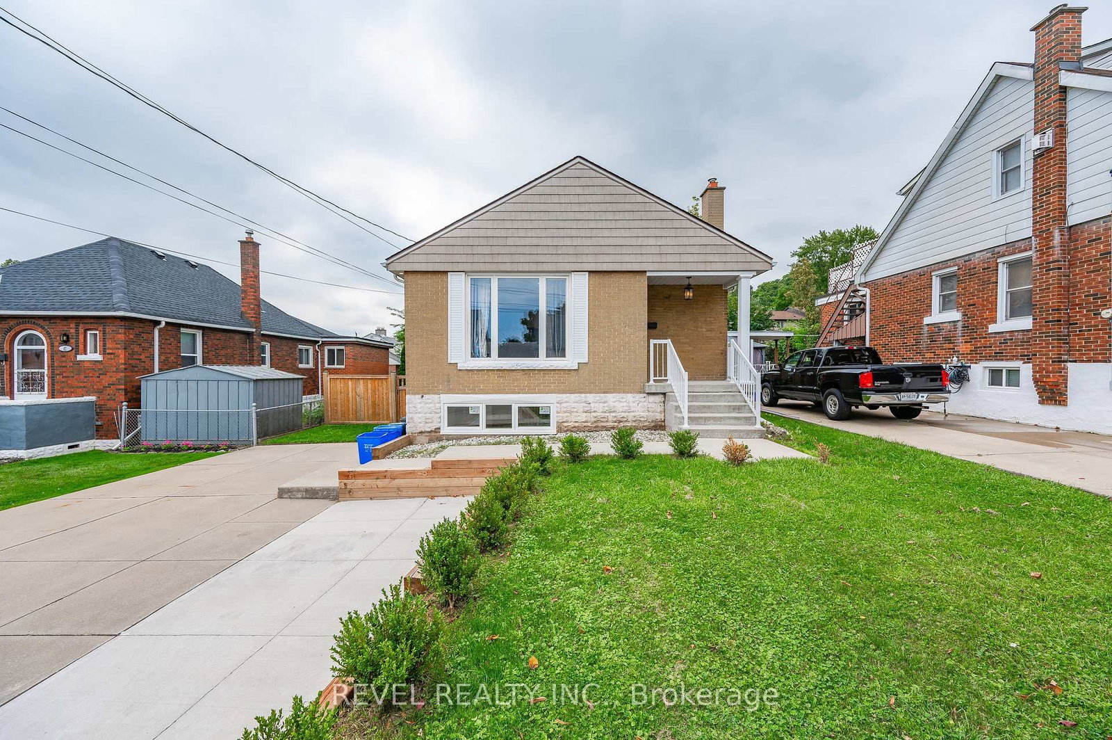 Listing Image 3