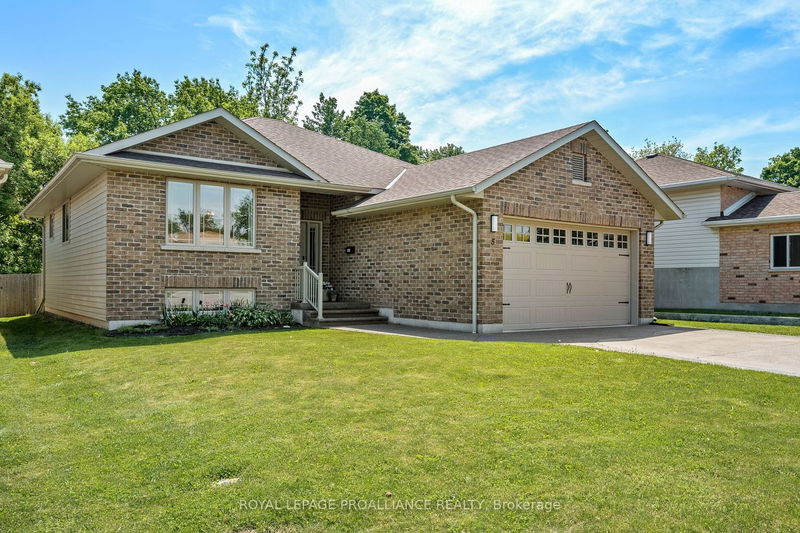 home for sale on 5 Ferguson Lane