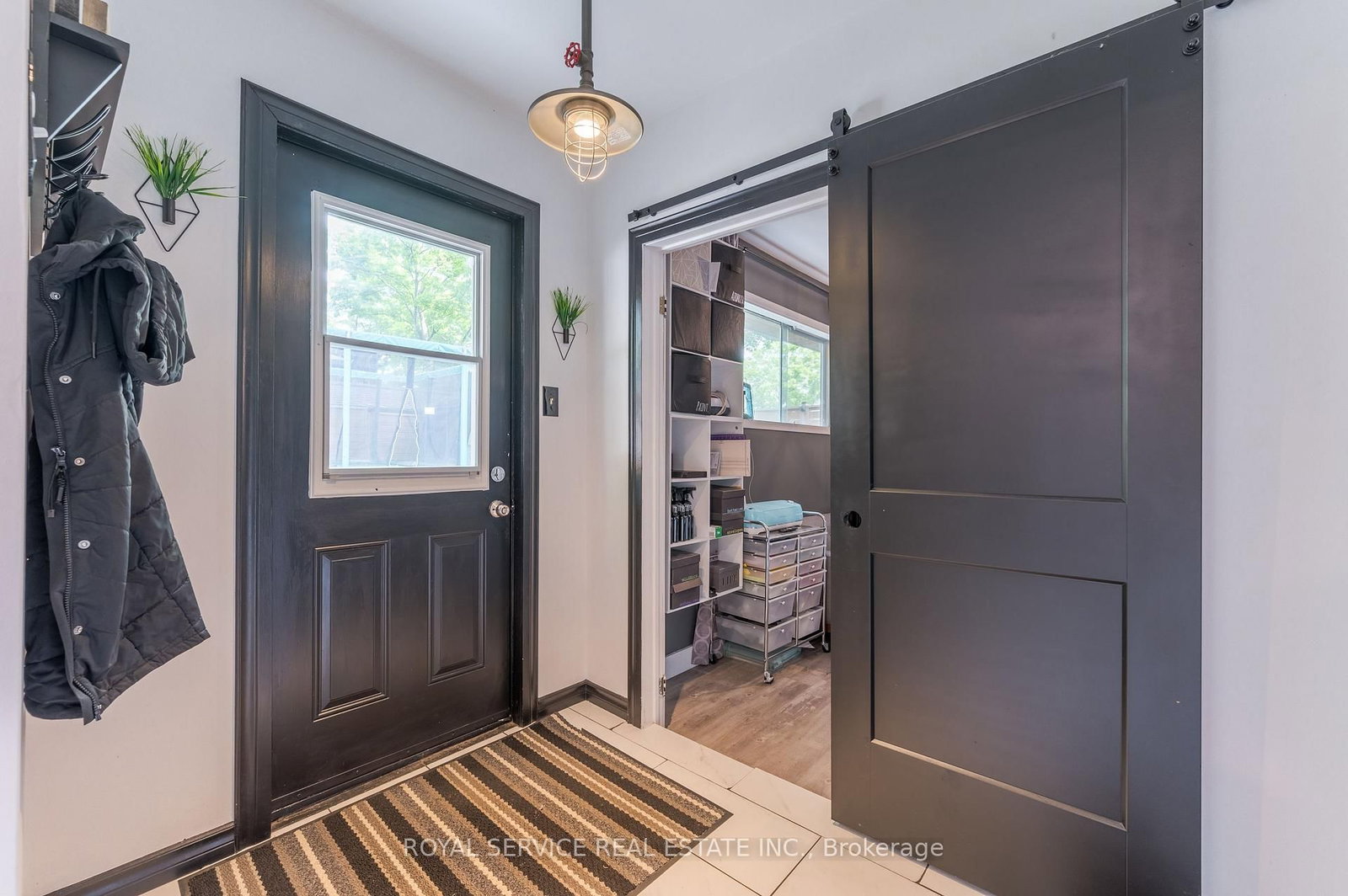 Listing Image 16