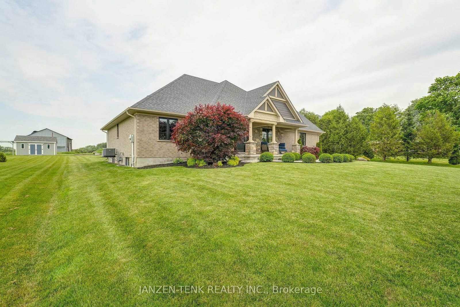 Listing Image 32
