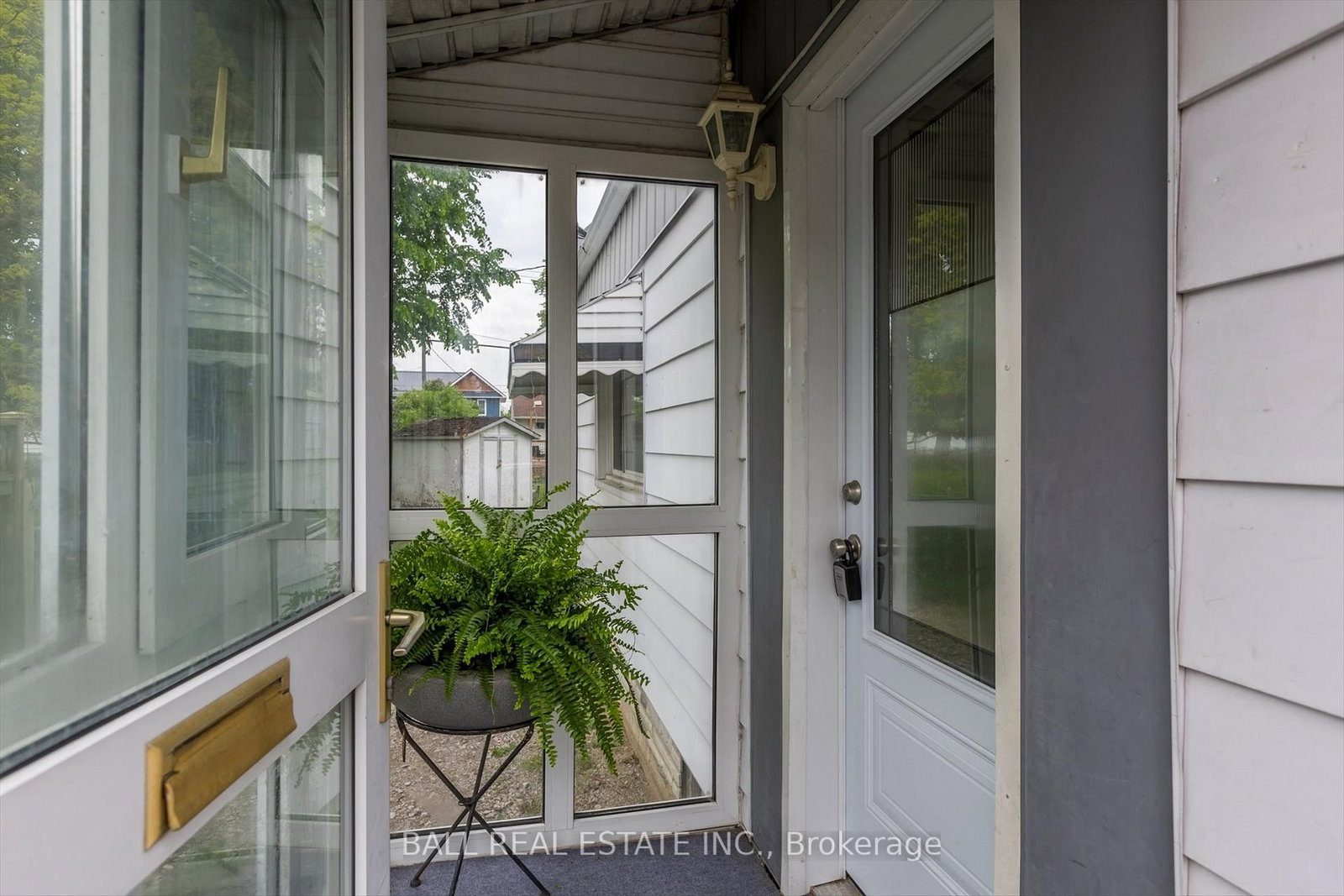 Listing Image 7
