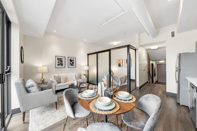 home for lease on 206-121 King St Street E