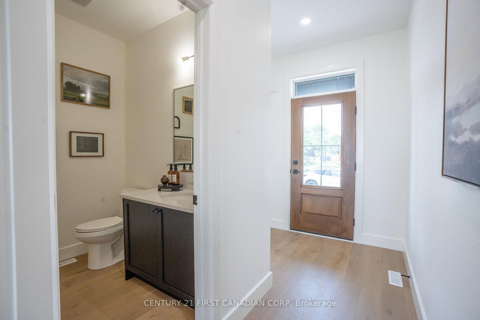 Listing Image 7