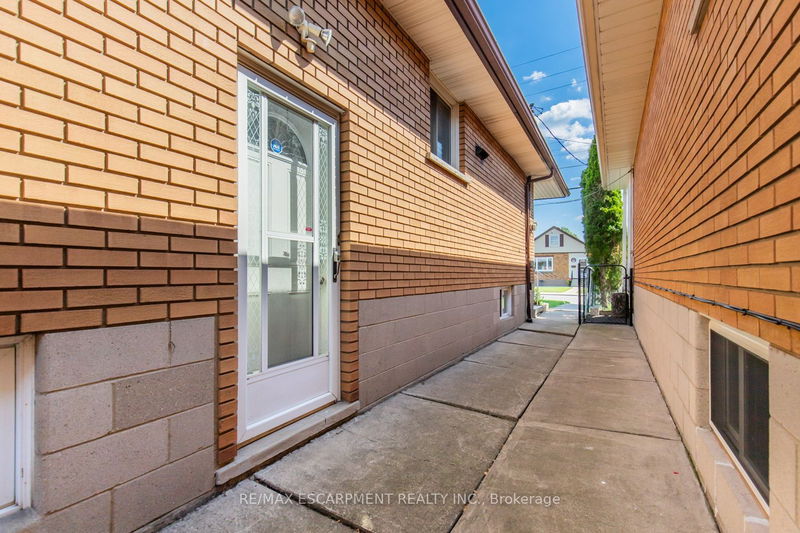 1223 Dunsmure Rd  Hamilton, L8H 1L5 | Image 33