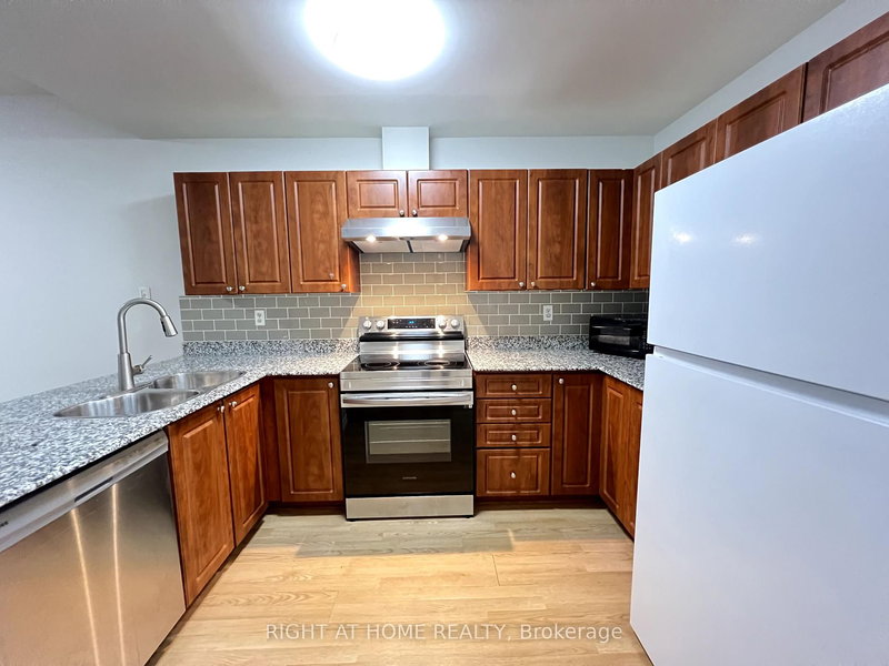 403 - 135 James St S, Hamilton, L8P 2Z6 | Image 2