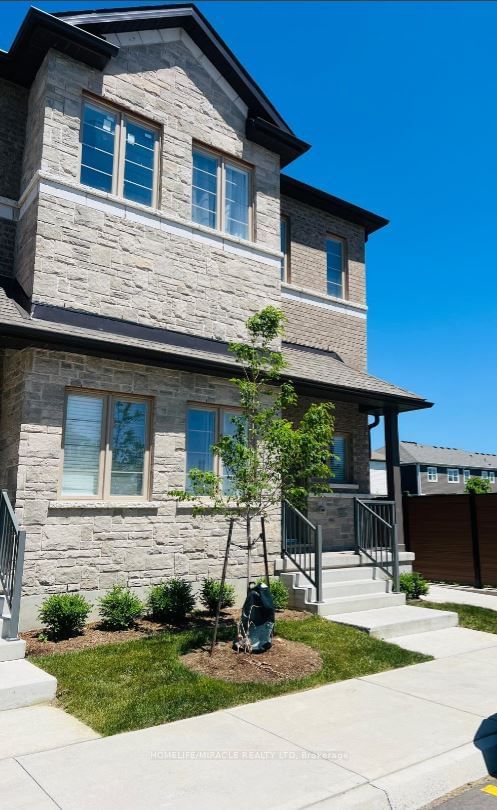 home for lease on 22-205 West Oak Trail