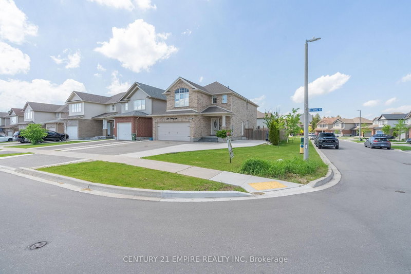 224 Fleming Rd N, Guelph, N1E 0K7 | Image 2