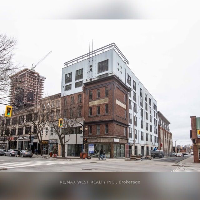 home for lease on 104-121 King Street E