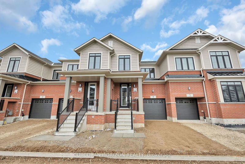 home for lease on 5 Crossmore Crescent