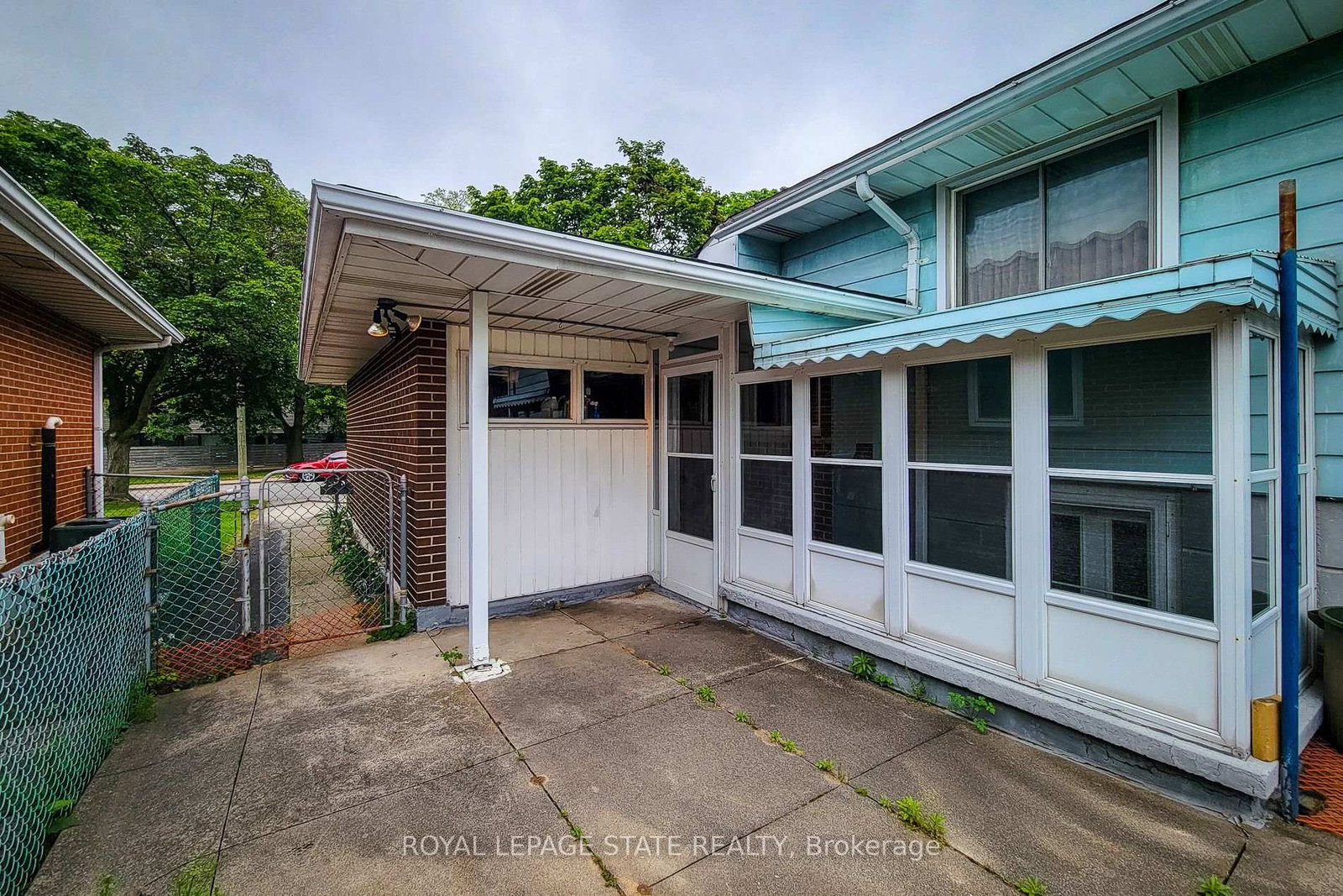 Listing Image 7