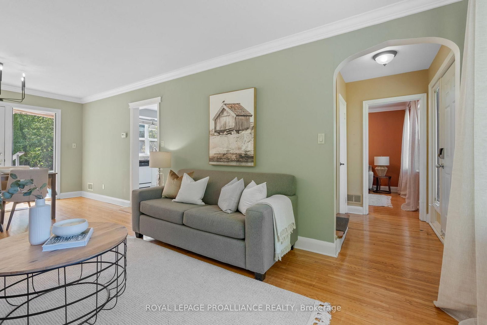 Listing Image 7