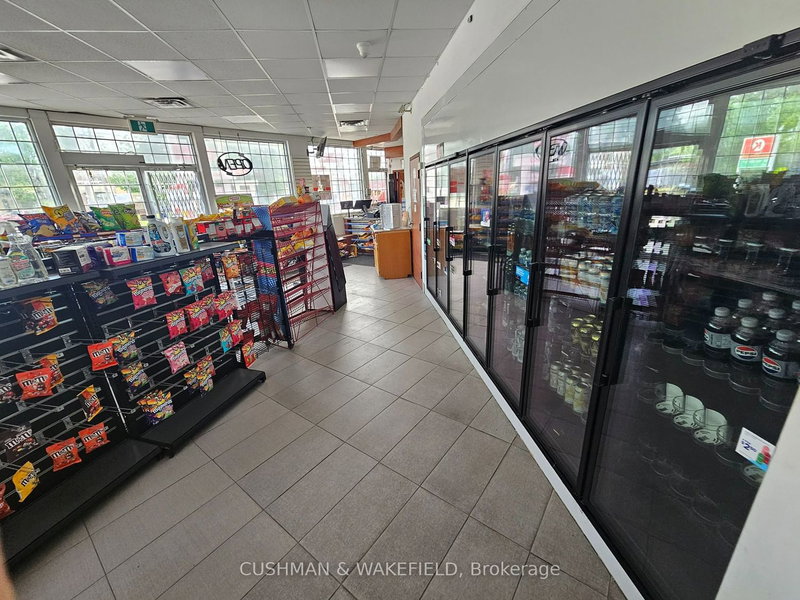 89 Lindsay St S, Kawartha Lakes, K9V 2M5 | Image 3