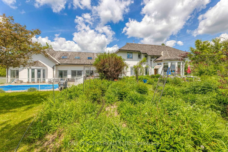 1315 Parkhill Rd W, Peterborough, K9J 6X4 | Image 3